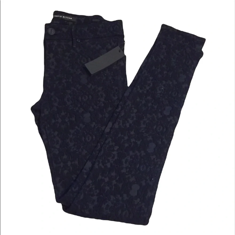 NWT David Bitton: Size 26 Floral Black Jeans